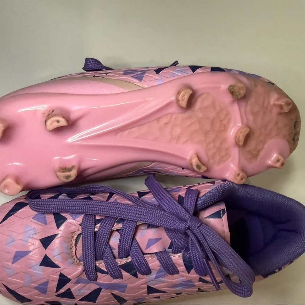 Dream Pairs Girls Soccer Shoes in Pink and Purple